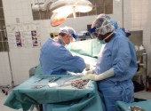 Non solo Ebola: Cuamm ripristina attività chirurgica a Lunsar, Sierra Leone. Nella foto il dr. Riboni