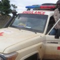 L'autista Bockarie "Kenie" Allieu e la nuova ambulanza in servizio nel distretto di Pujehun - Sierra Leone