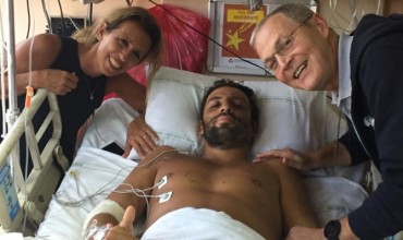 damiano cantone con la madre e don dante carraro durante il ricovero a nairobi